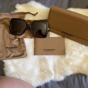 Burberry glasses /black with gold